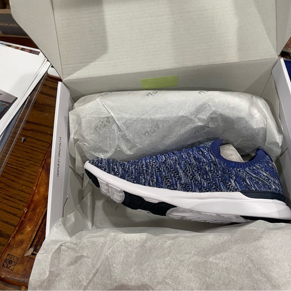 NWT APL Athletic Propulsion Labs Techloom Wave Blue Running Shoes M 7 / W 9 - Picture 6 of 16